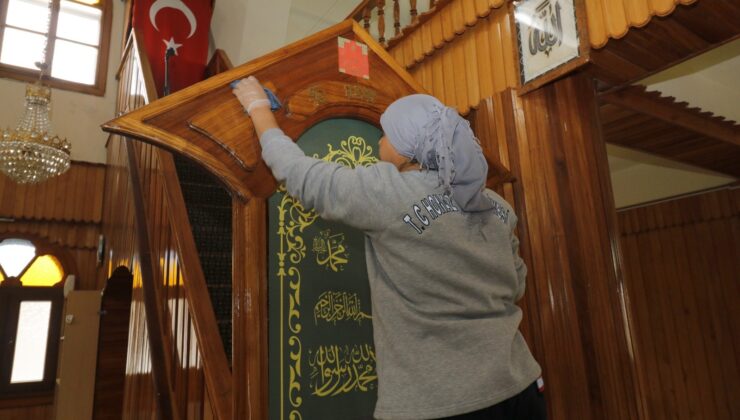 HONAZ’DA CAMİLER RAMAZAN AYINA HAZIRLANIYOR