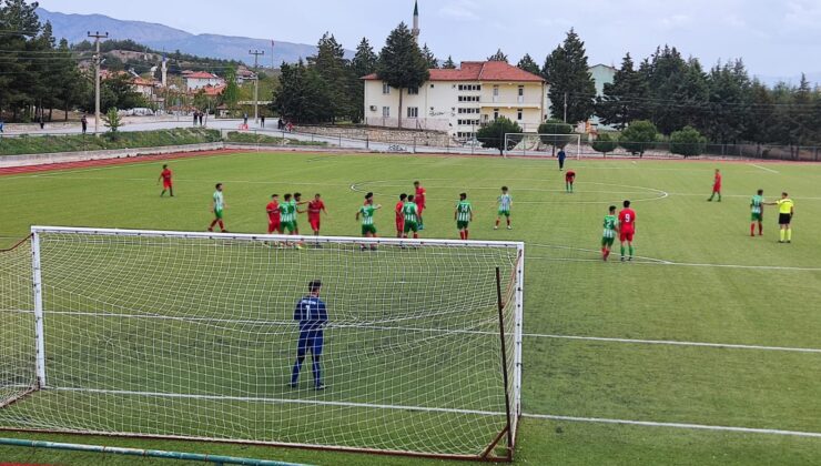 ÇAMELİ BELEDİYESPOR’DA 3-0’DAN GERİ DÖNÜŞ 1 PUANI GETİRDİ