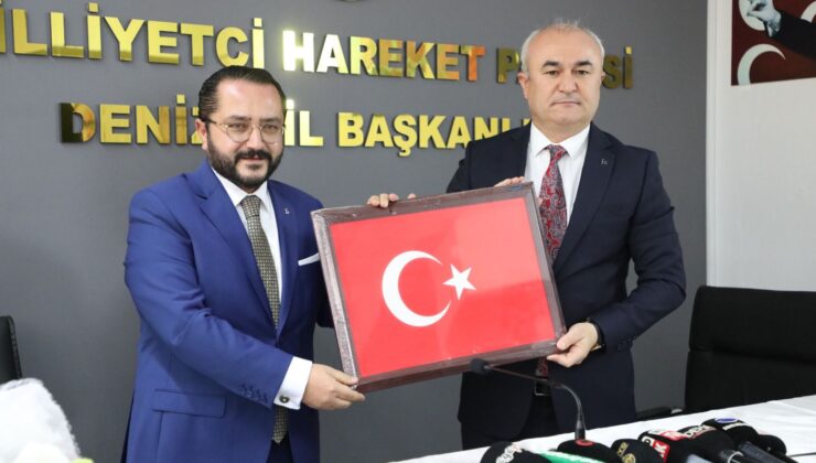 MHP İL BAŞKANLIĞINDA BAYRAK DEĞİŞİMİ