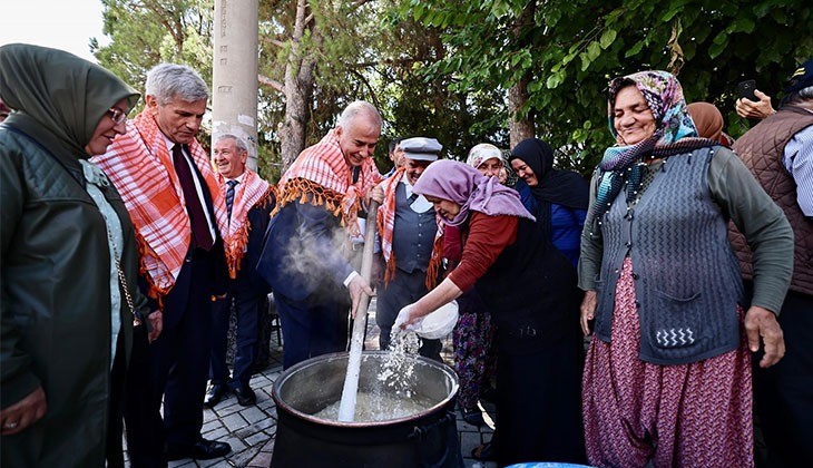 5 ASIRLIK YÖNTEMLE HAZIRLANAN TARHANALAR DAMLARA SERİLDİ