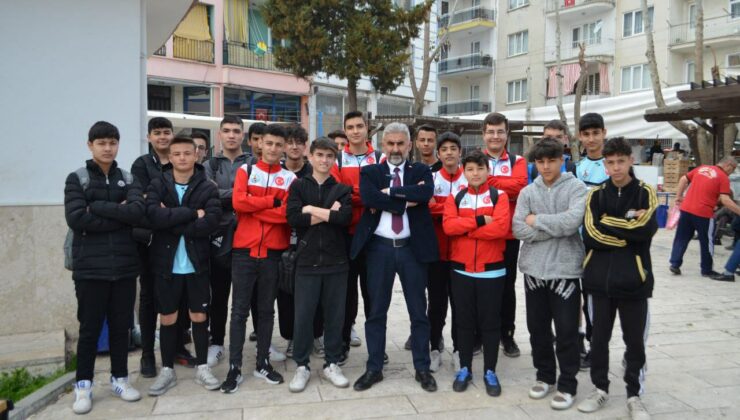 BERBEROĞLU, GENÇLERE İYİ SPOR ALANLARI VE AKTİVİTELERİ İÇİN SÖZ VERDİ